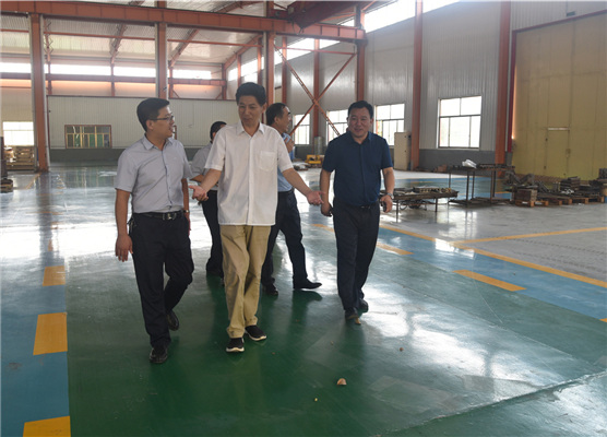 商務局局長到廠參觀指導